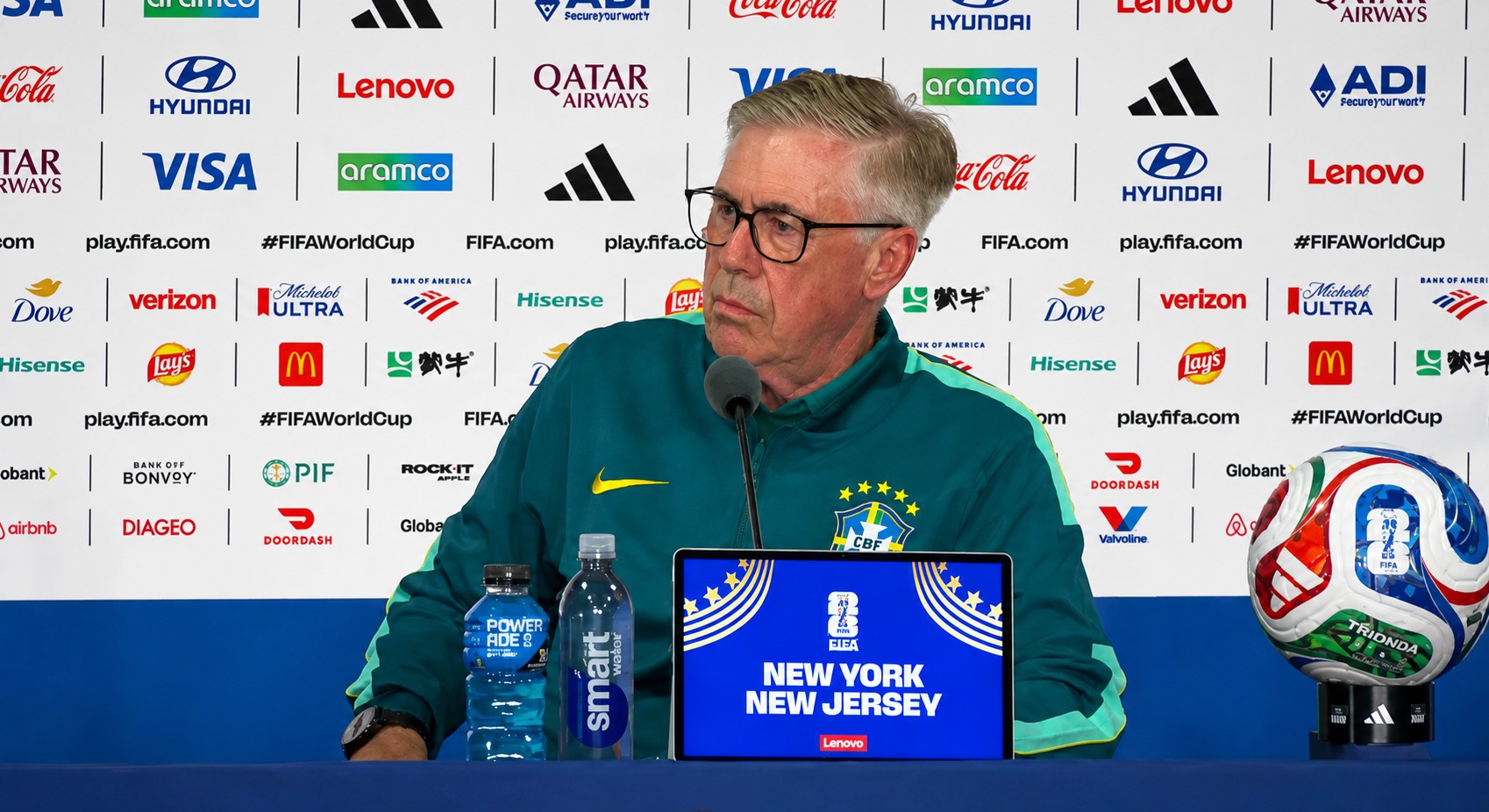 Seleção na Copa do Mundo: assista às entrevistas de Carlo Ancelotti e Vini Jr.